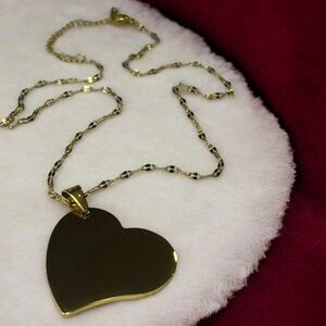 Gold Heart Pendant Necklace